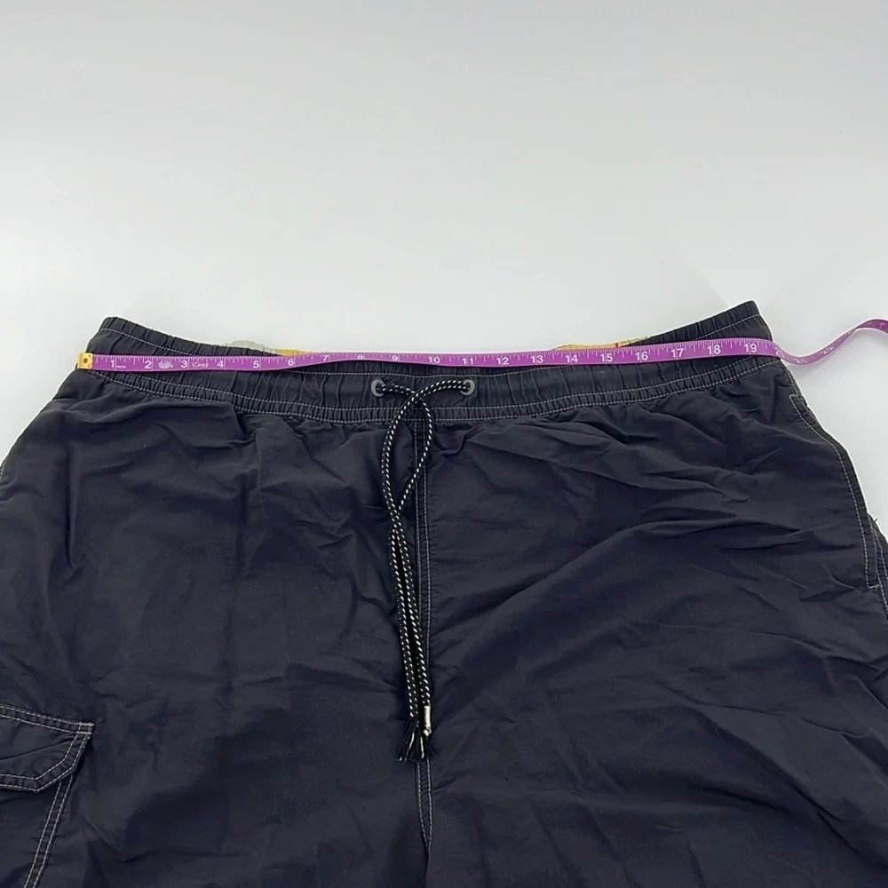 Tommy Bahama excellent pre